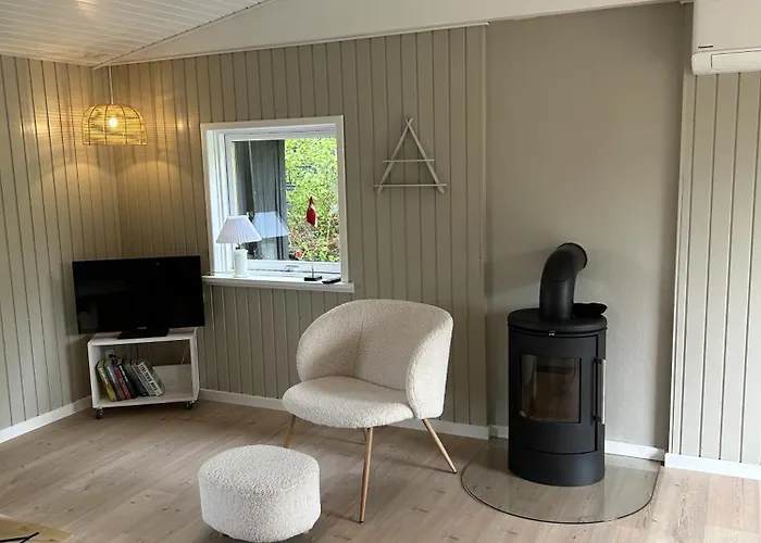 Cozy 6 Person In Juelsminde - 5 Minutes Walk To The *